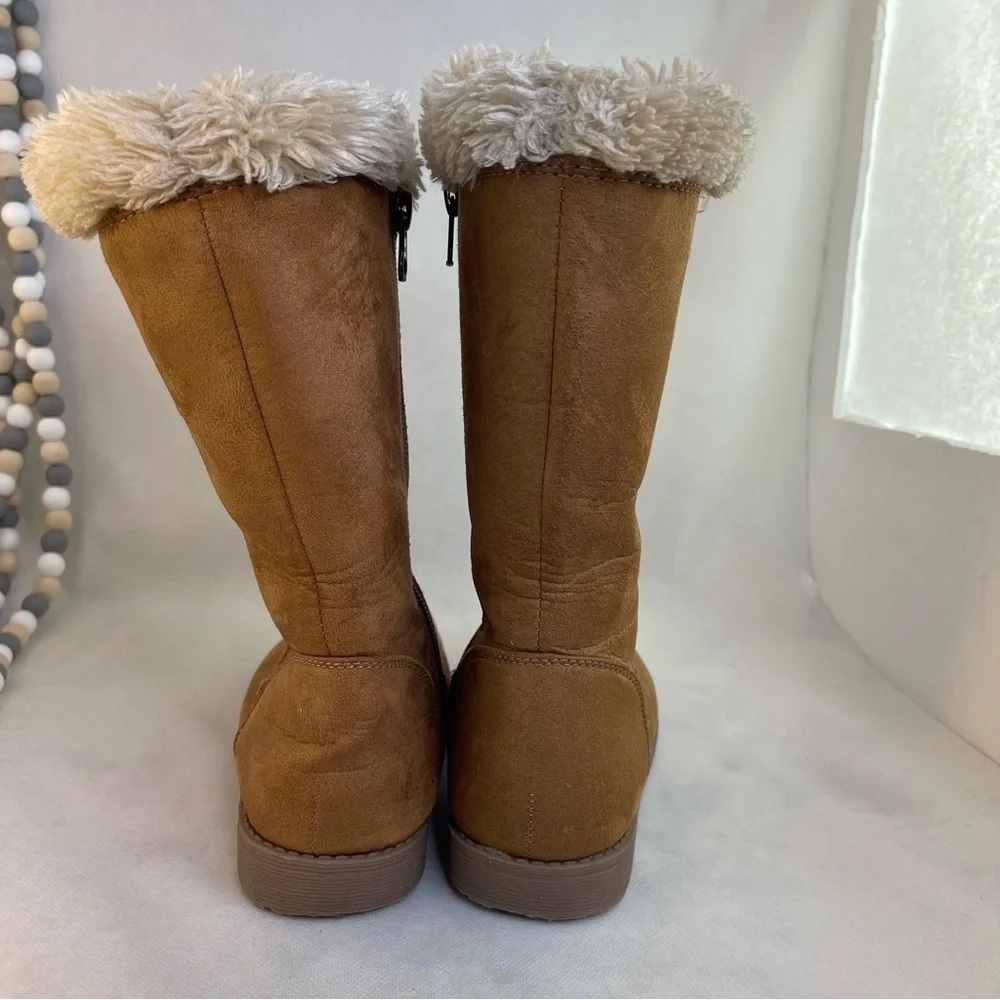 Cat & Jack Tan Suede Boots with Fur Lining for girls Size 1